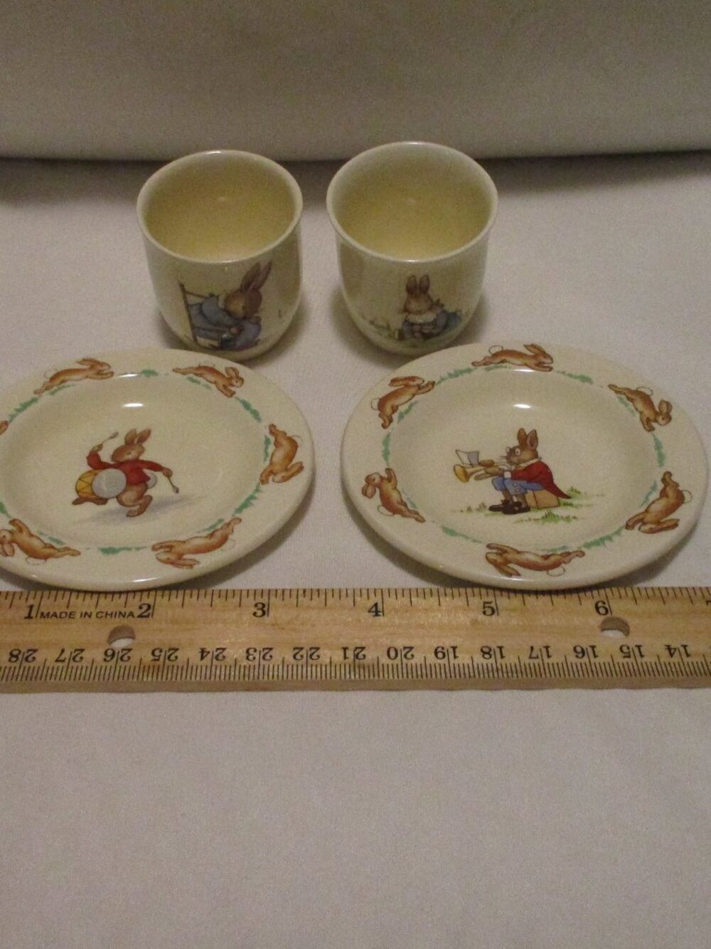 Tiny Royal Daulton Bunnykins parts for tea set 2 cups & plates
